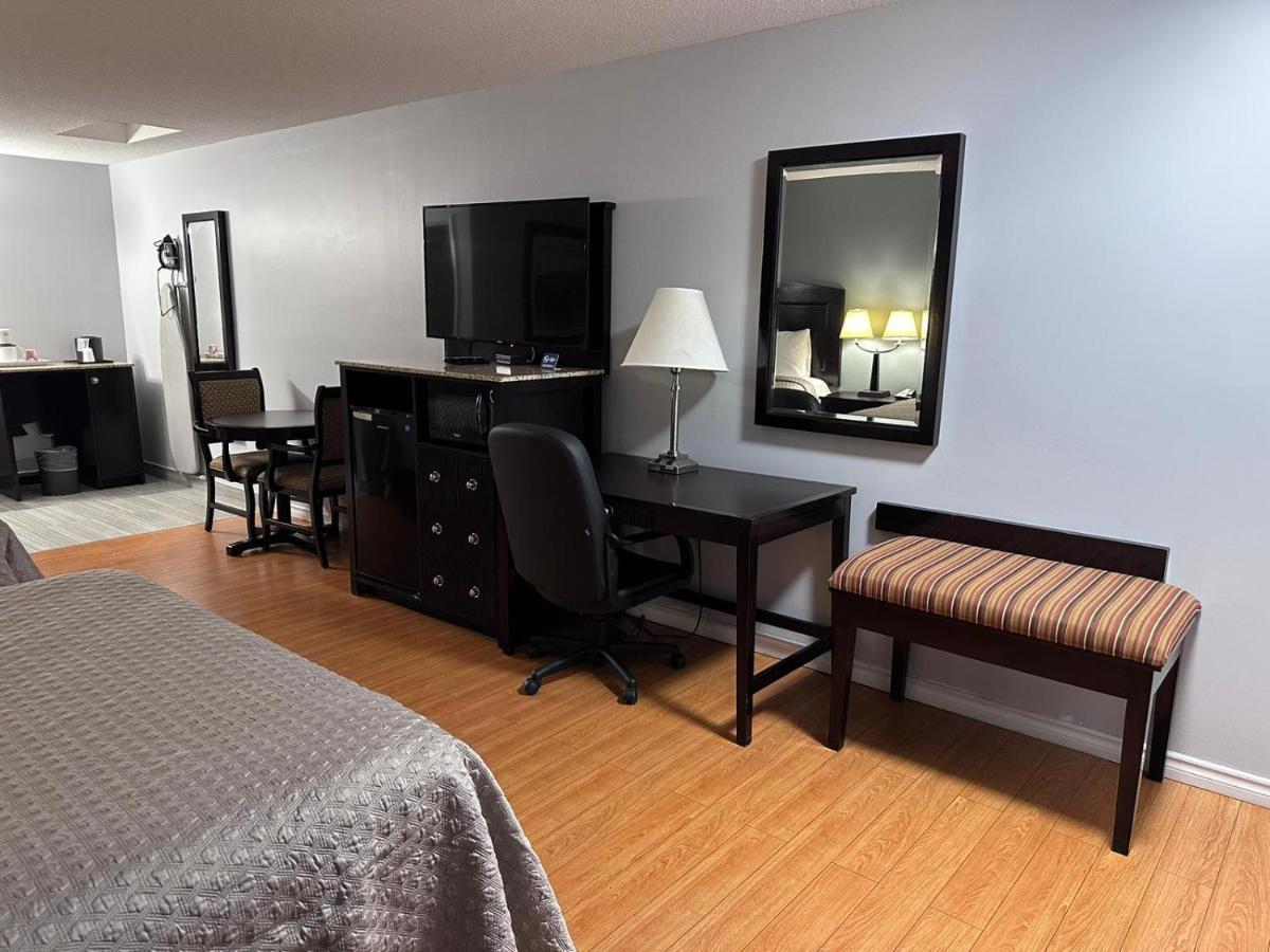 Kenora Motel ウィンザー エクステリア 写真